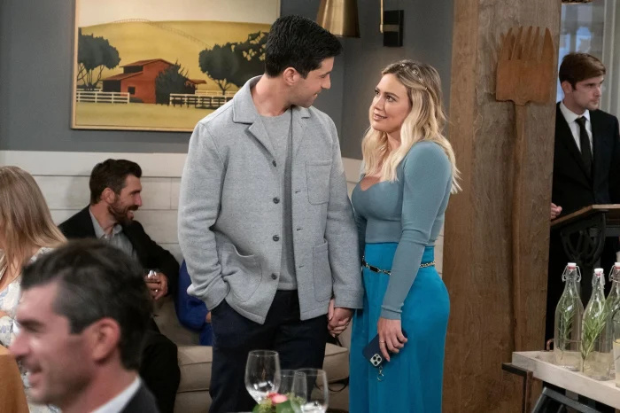   Josh Peck compartilha conselhos para os pais que recebeu do HIMYF Costar Hilary Duff 2