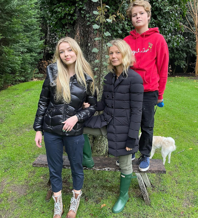   Gwyneth Paltrow's Cutest Photos With Daughter Apple and Son Moses