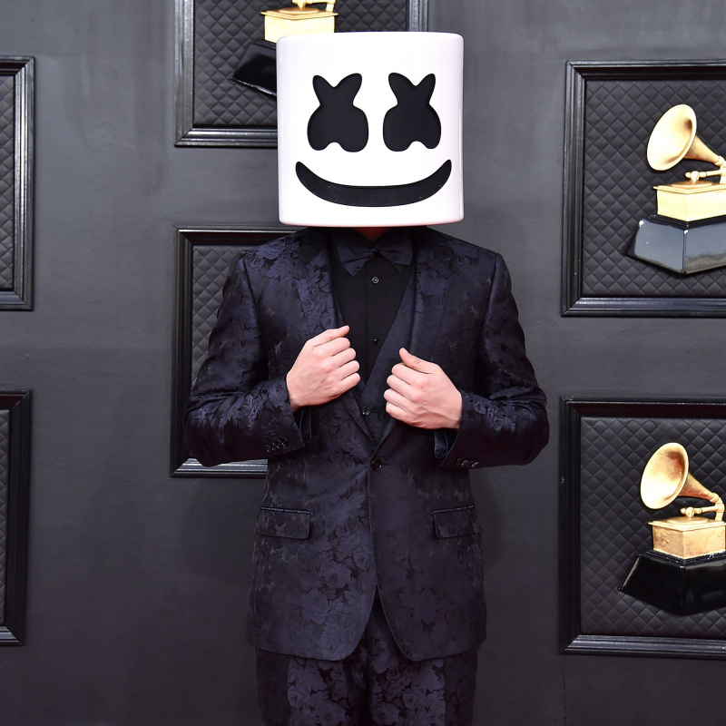 Sino si Marshmello? Kilalanin ang Award-Winning DJ Behind the Mask