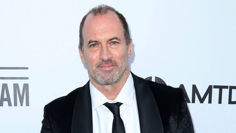 Gilmoren tytöt' Scott Patterson Recalls Being 'Humiliated' During Season 3 Butt Scene