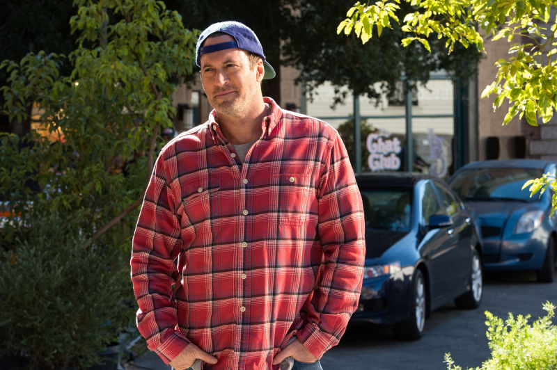 Gilmoren tytöt' Scott Patterson Recalls Being 'Humiliated' During Season 3 Butt Scene