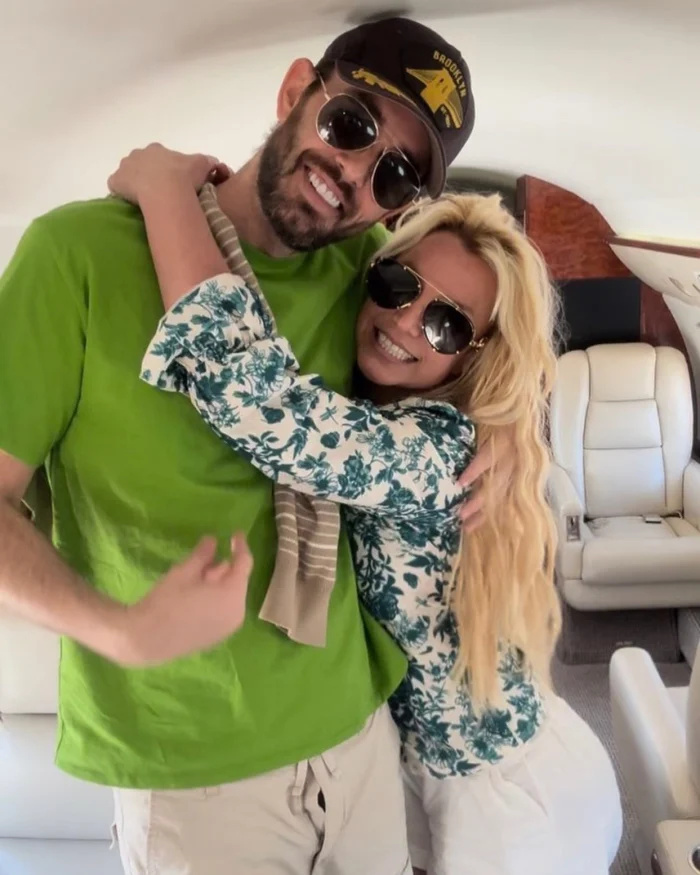 Britney Spears och Sam Asghari's Marriage Is 'Going Great' Despite Breakup Speculation: They 'Love Each Other Deeply'