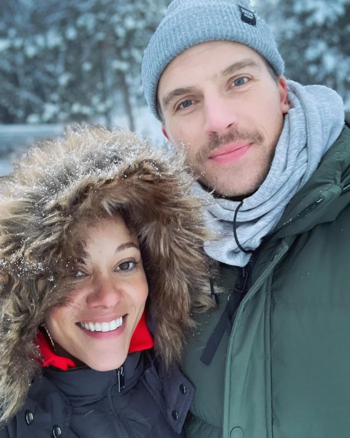 Ashley Darby sa zdá byť oficiálnou na Instagrame s Lukom Gulbransonom