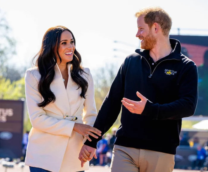 梅根·马克尔 (Meghan Markle) 在 2017 年因哈里王子的罗曼史而关闭后,似乎希望重新启动 Tig 博客