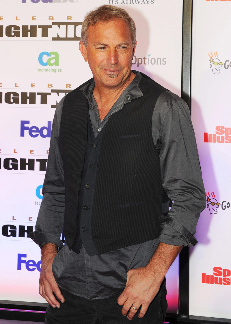Kevin Costner genom åren - 061 Muhammad Ali's Celebrity Fight Night Xvii, Phoenix, Arizona, United States - 20 Mar 2011