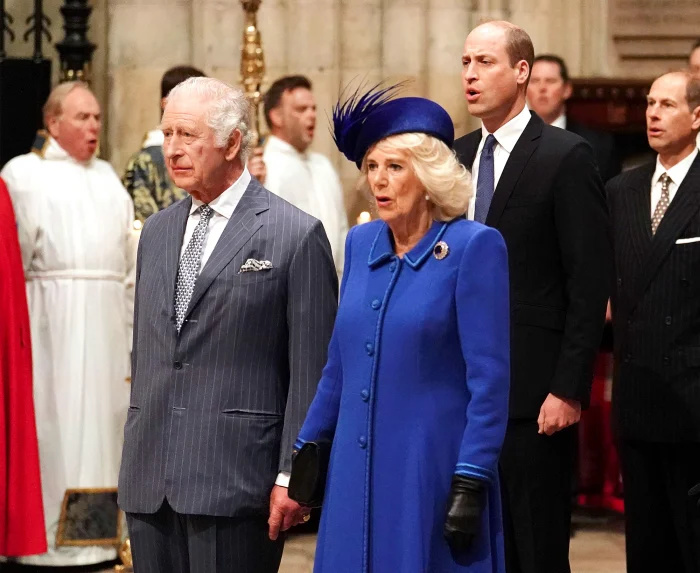   La família reial no volia complicar les coses donant-li un paper al príncep Harry a la coronació 061