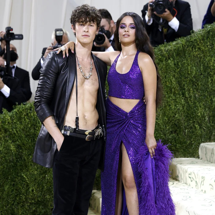 Šons Mendess un Kamila Kabeljo Dodžas jautājums par atgriešanos kopā pēc Coachella PDA