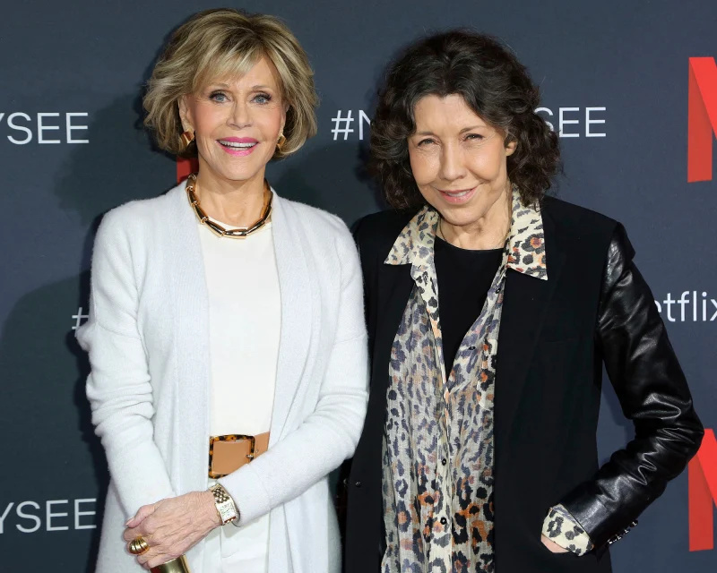 Segala-galanya Jane Fonda dan Lily Tomlin Telah Katakan Tentang Persahabatan Mereka: 'Anda Mengharuskan Saya Berair Mata'