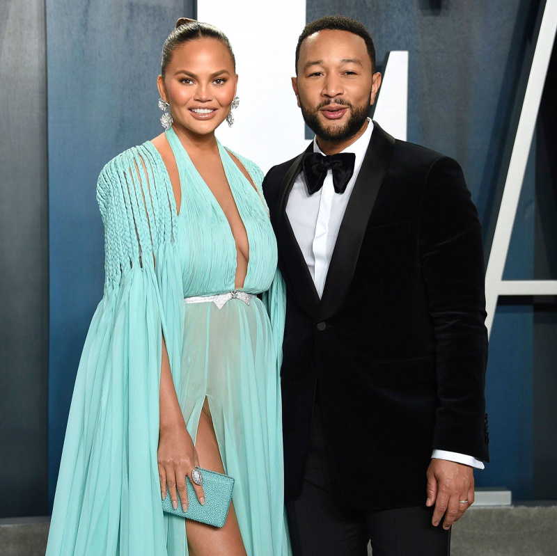 Inde i gravid Chrissy Teigens italienske getaway med manden John Legend, Luna og Miles: Billeder