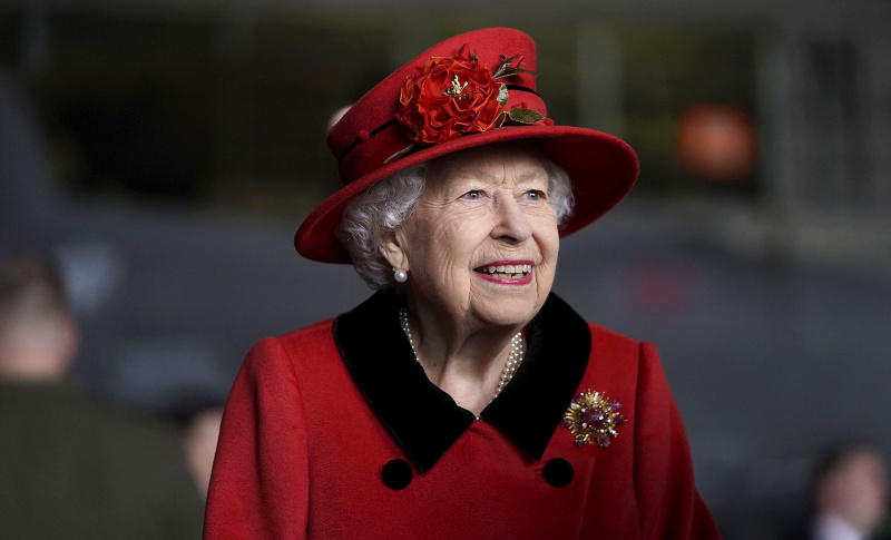   Chuông nhà thờ thu phí cho Nữ hoàng Elizabeth II trên khắp Vương quốc Anh sau khi bà qua đời