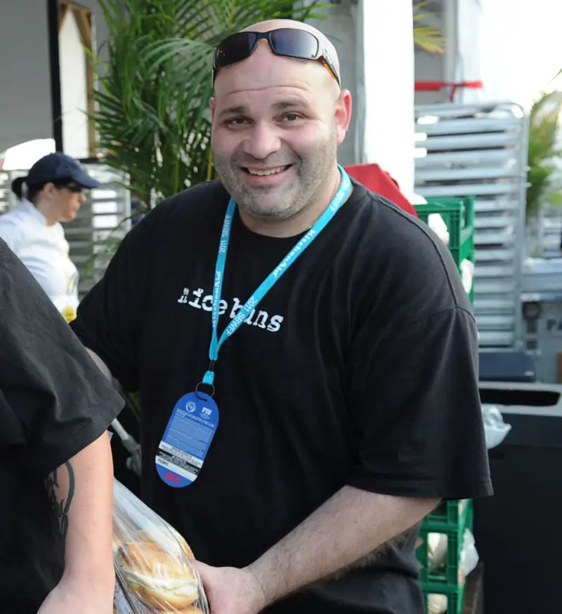 'Howie' Kleinberg 'Top Chef' Season 3's Howard 'Howie' Kleinberg Dies at 46 After Suffering Heart Attack