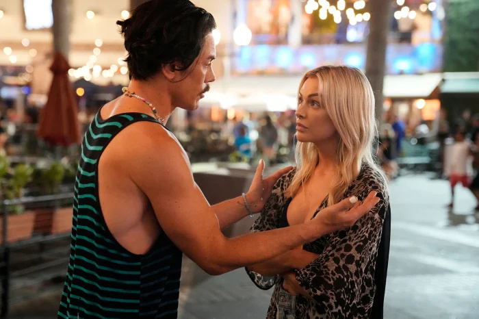 Lala Kent dit qu'elle a raté'Dead Giveaway' of Tom Sandoval and Raquel Leviss' Affair During 'Vanderpump Rules' Girls' Trip: Details
