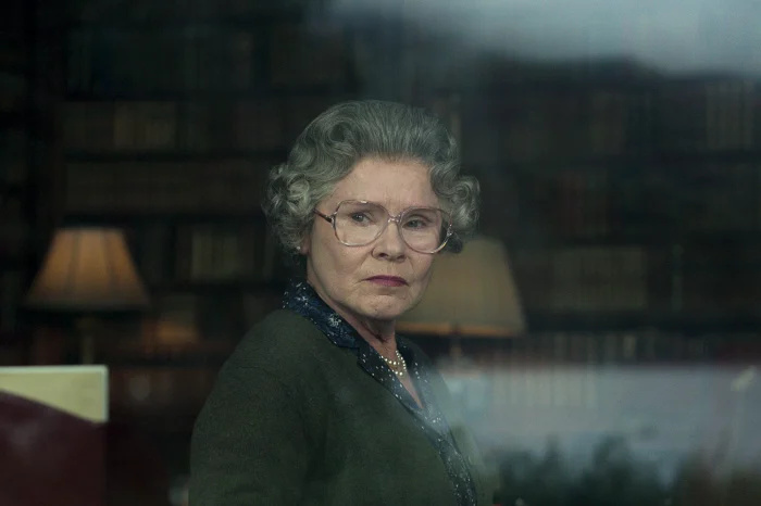 Lady Anne Glenconner, amiga de longa data da rainha Elizabeth II, critica'The Crown’: It's 'Irritating'