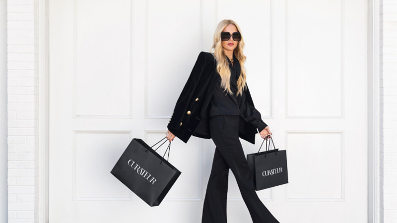 Obtenga un regalo de $ 500 gratis cuando se registre en la membresía Premier Shopping de Rachel Zoe