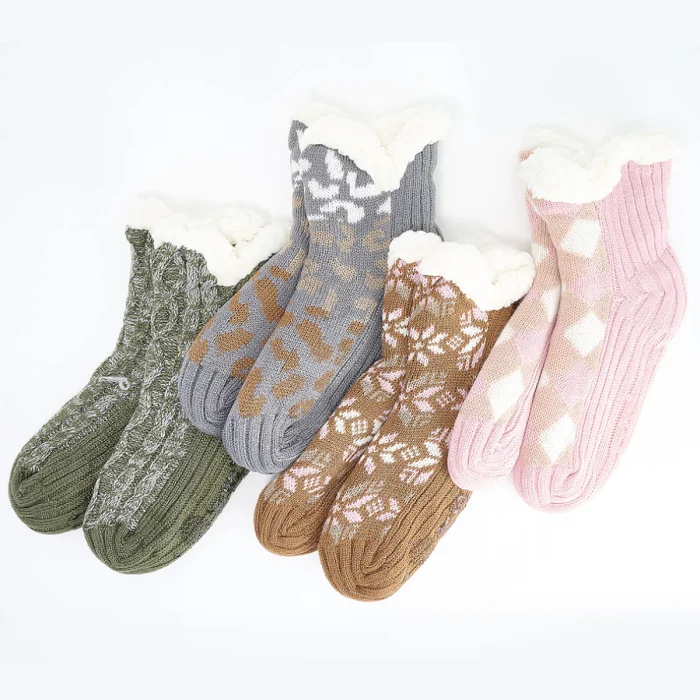   qvc-cozy-aloe-zeķes
