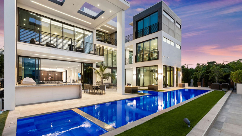 كيف يعمل Jonathan Campau و Or Dori من Luxuri Brokerage على تعطيل صناعة العطلات الفاخرة