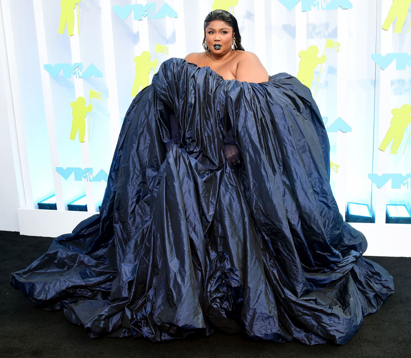 VMas 2022 bäst klädda Lizzo